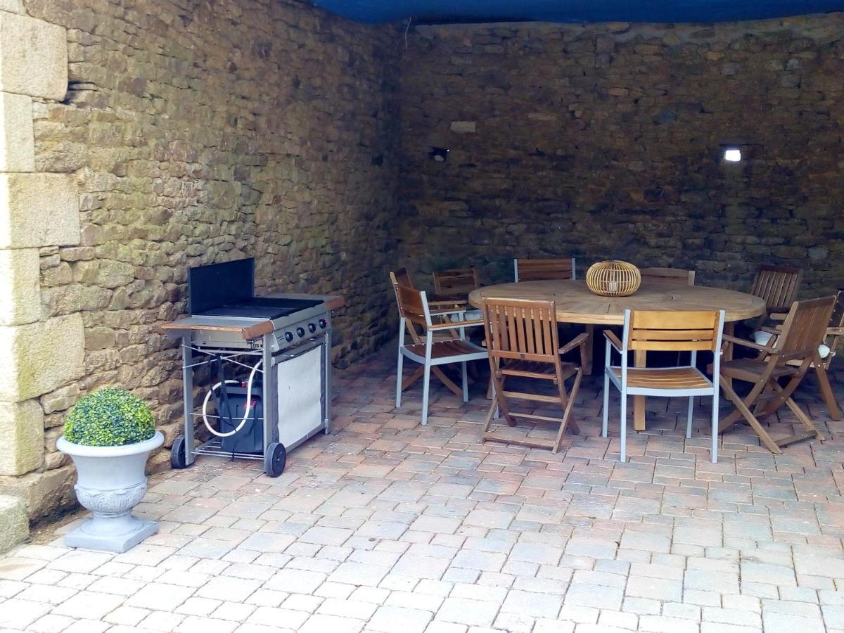Maison Spacieuse A Plougonven Avec Jacuzzi Et Jardin מראה חיצוני תמונה