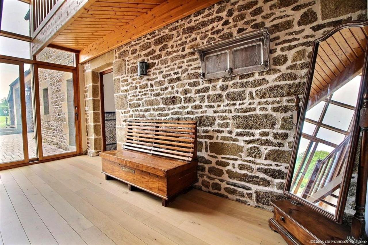Maison Spacieuse A Plougonven Avec Jacuzzi Et Jardin מראה חיצוני תמונה