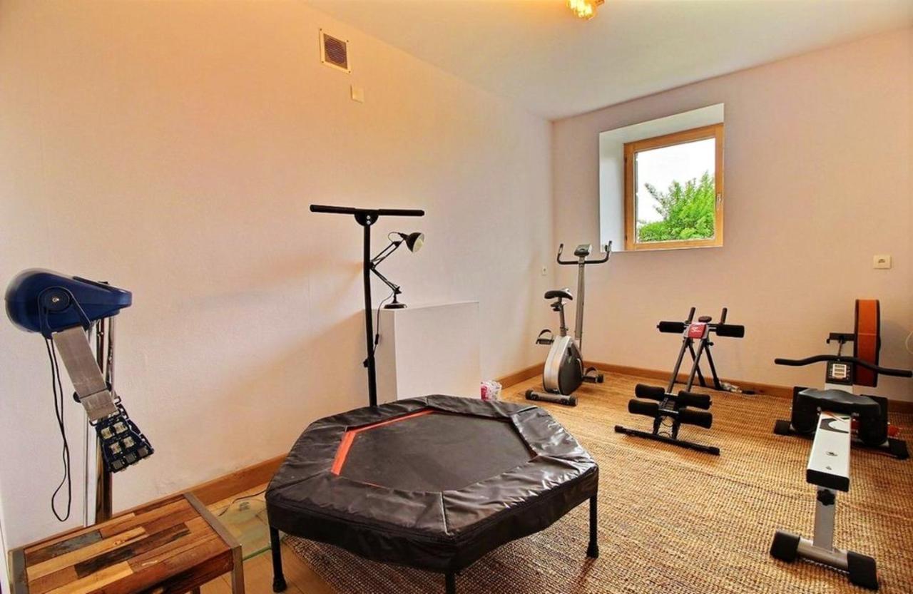 Maison Spacieuse A Plougonven Avec Jacuzzi Et Jardin מראה חיצוני תמונה