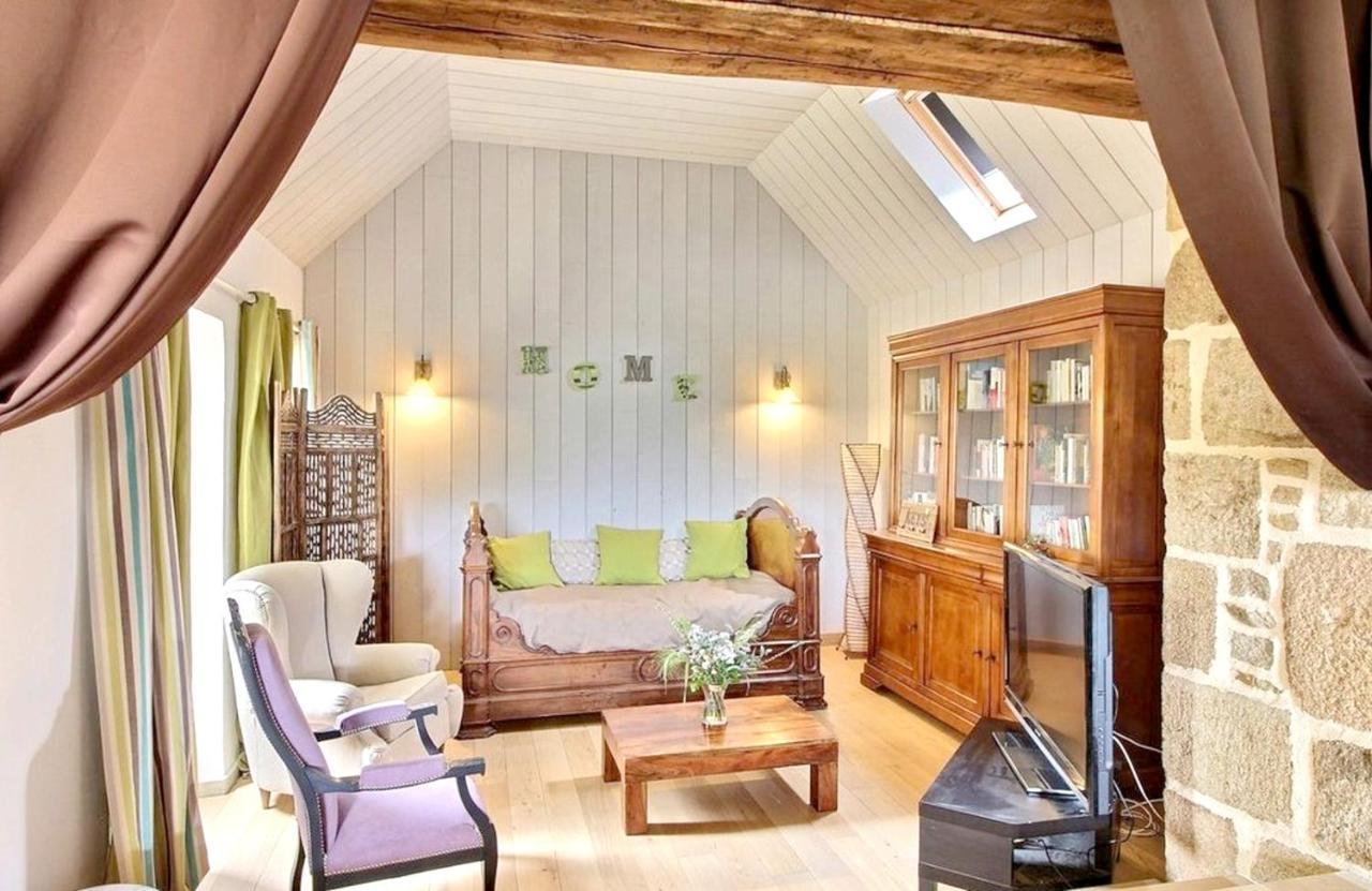 Maison Spacieuse A Plougonven Avec Jacuzzi Et Jardin מראה חיצוני תמונה